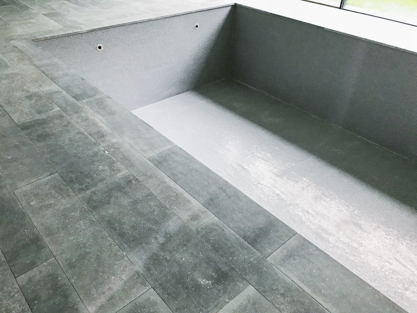 carrelage sur mesure piscine