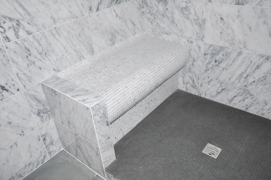 realisation salle de bain en marbre