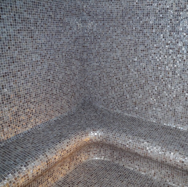 hammam mosaiques gris